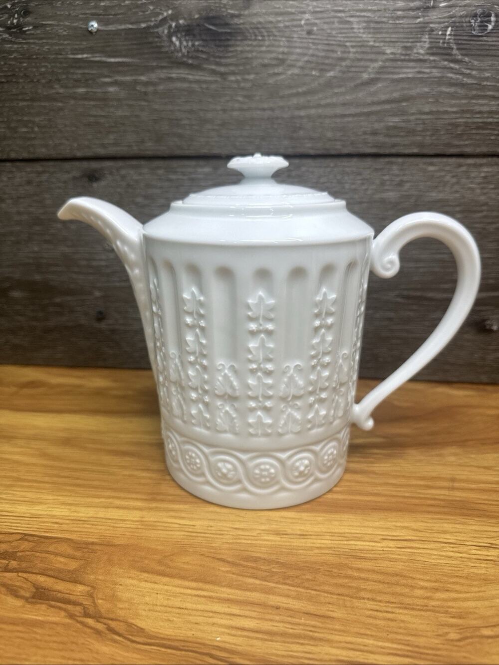 Bernardaud France Louvre 4 Cup White Porcelain Coffee Tea Pot 7” Tall